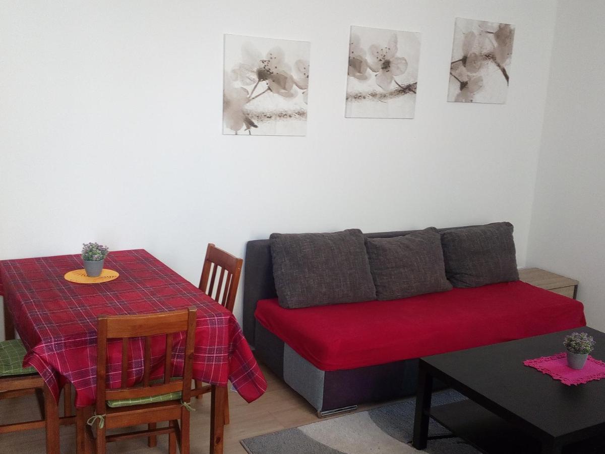 Apartman Stefanikova Zlín Exteriör bild