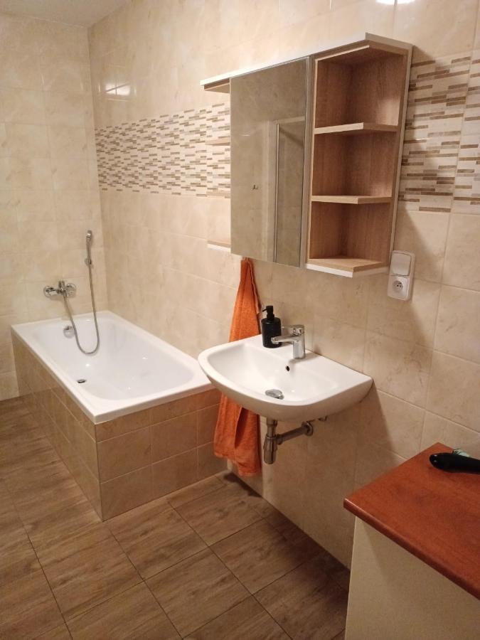 Apartman Stefanikova Zlín Exteriör bild